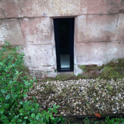Flood windows for flood protection