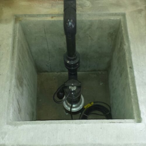 Sump pump for flood defence