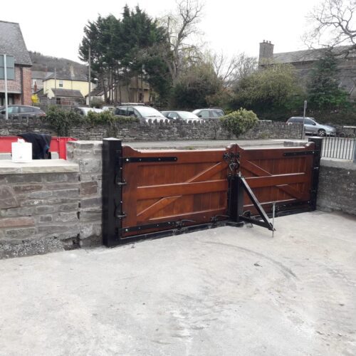 Flood gates installated by Lakeside Flood Solutions