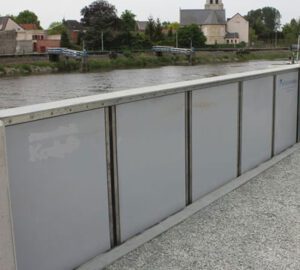 Automatic Self-Closing Barrier for flood protection